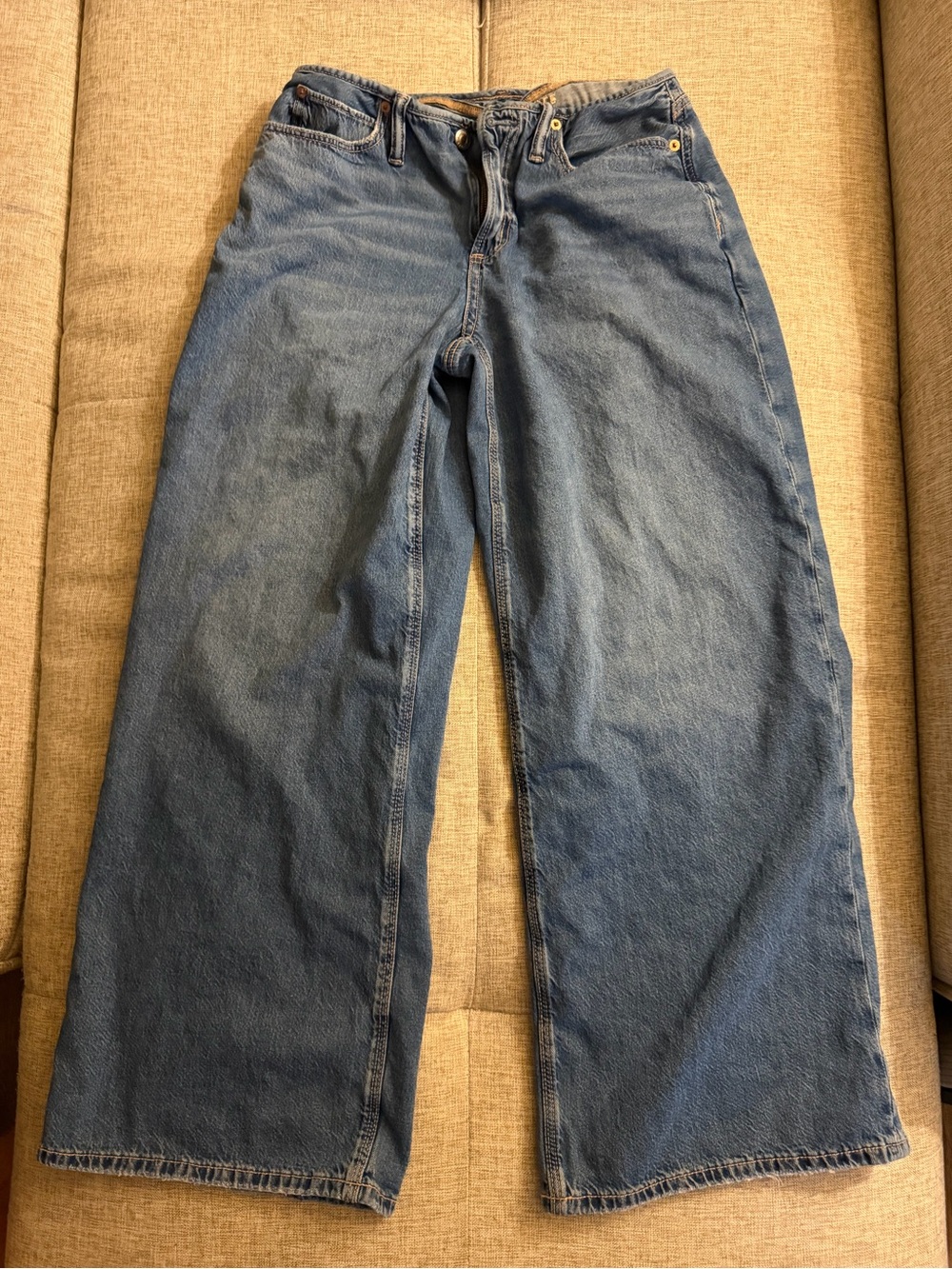 American Eagle Woman’s Wide-Leg Jeans